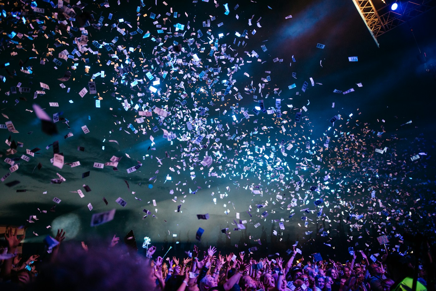 Let the evening come alive